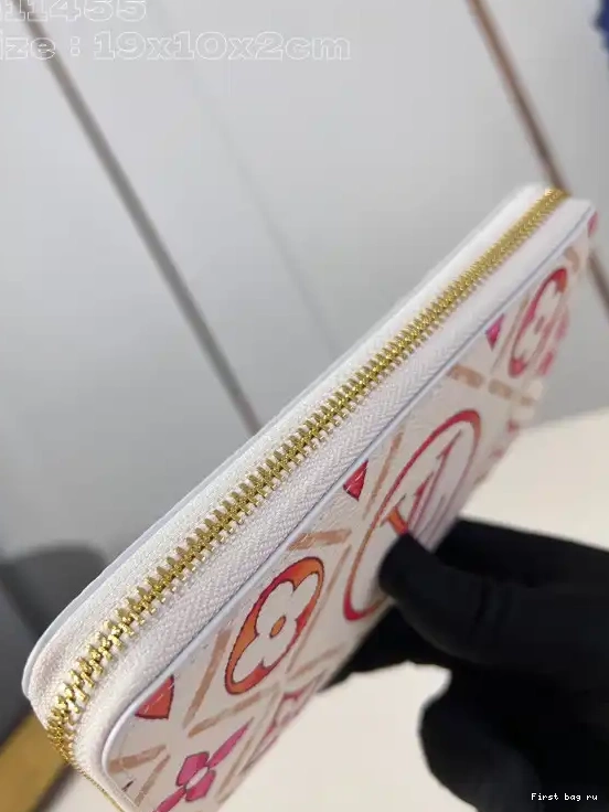 First bag ru WALLET-10*20*2 cm VUITTON ZIPPY LOUIS 0529